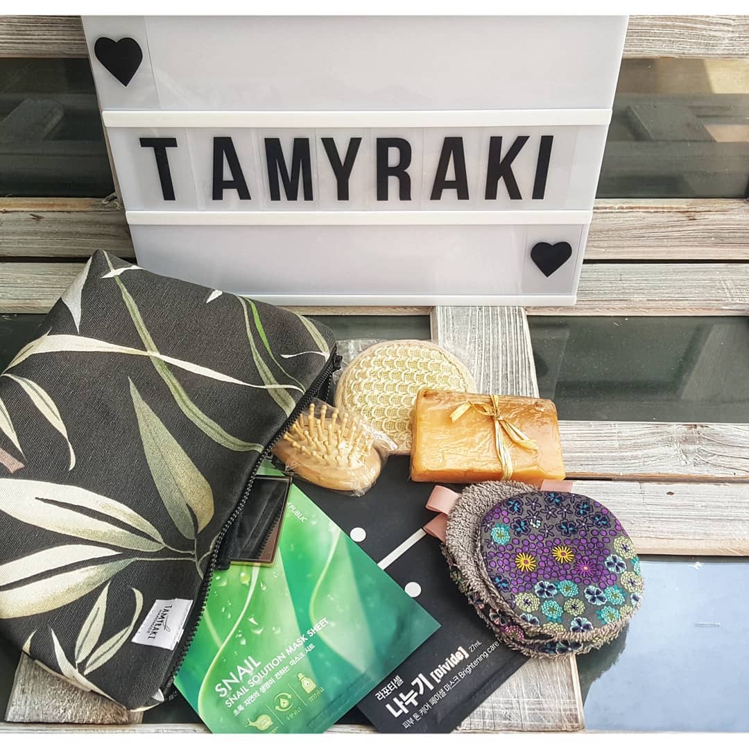 Neceser Tamyraki — origen: , 